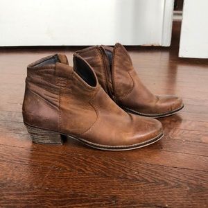 Steve Madden booties